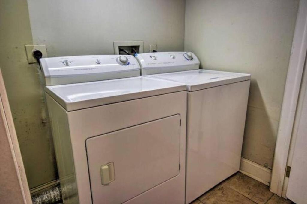 Harbor Executive Free Indoor Parking Apartment *