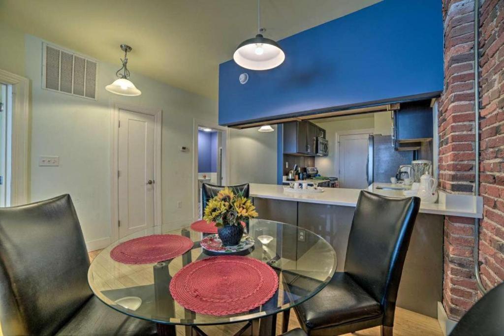 Harbor Executive Free Indoor Parking Apartment Baltimore